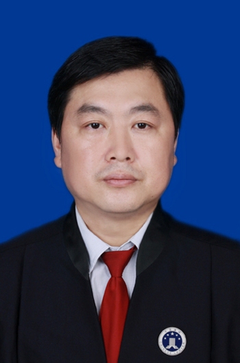 个人律师袍照两寸.jpg